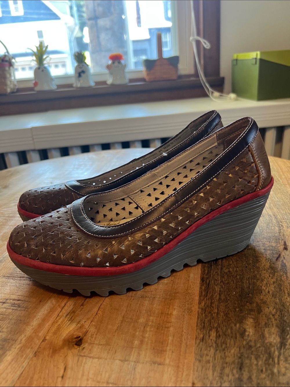 Fly London- Women's Leather Wedge Pumps in Brown with Red Trim size 40 or US9